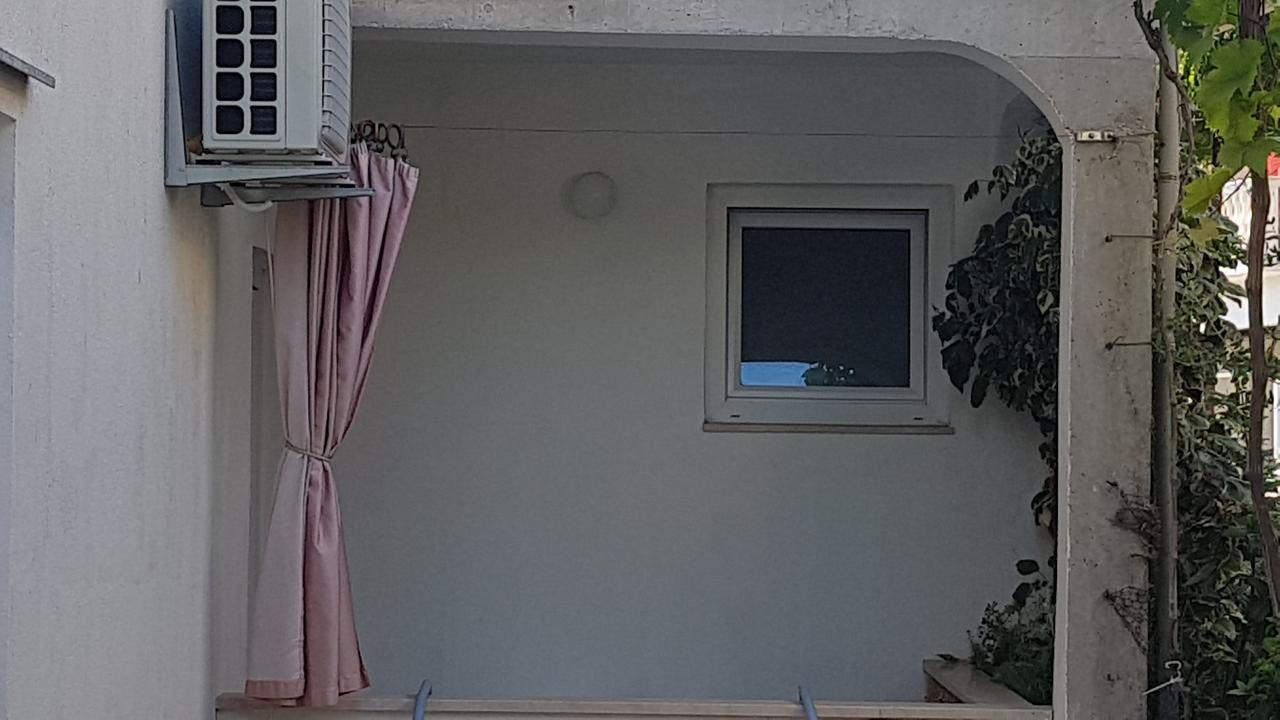 Apartments Coko Omiš Eksteriør billede